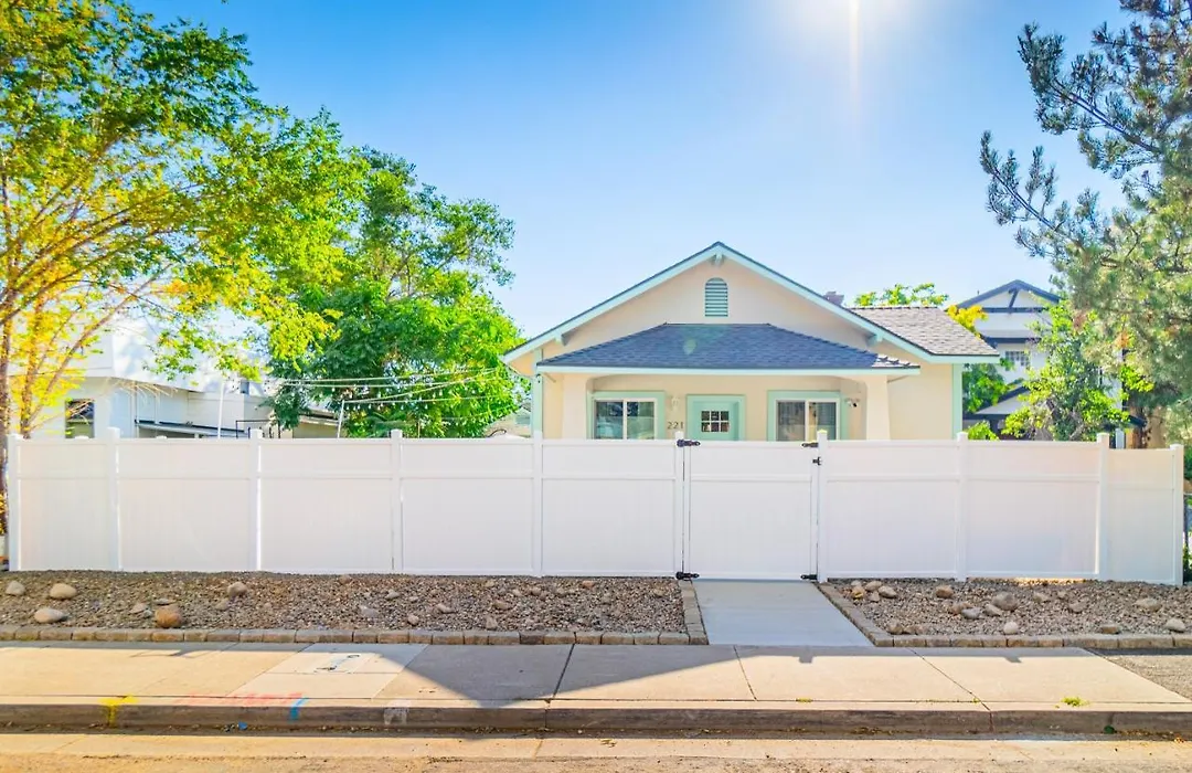 Reno Dream Cottage: Delightful 2-Bedroom Sanctuary-1