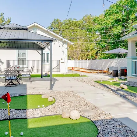 Reno Dream Cottage: Delightful 2-Bedroom Sanctuary-3